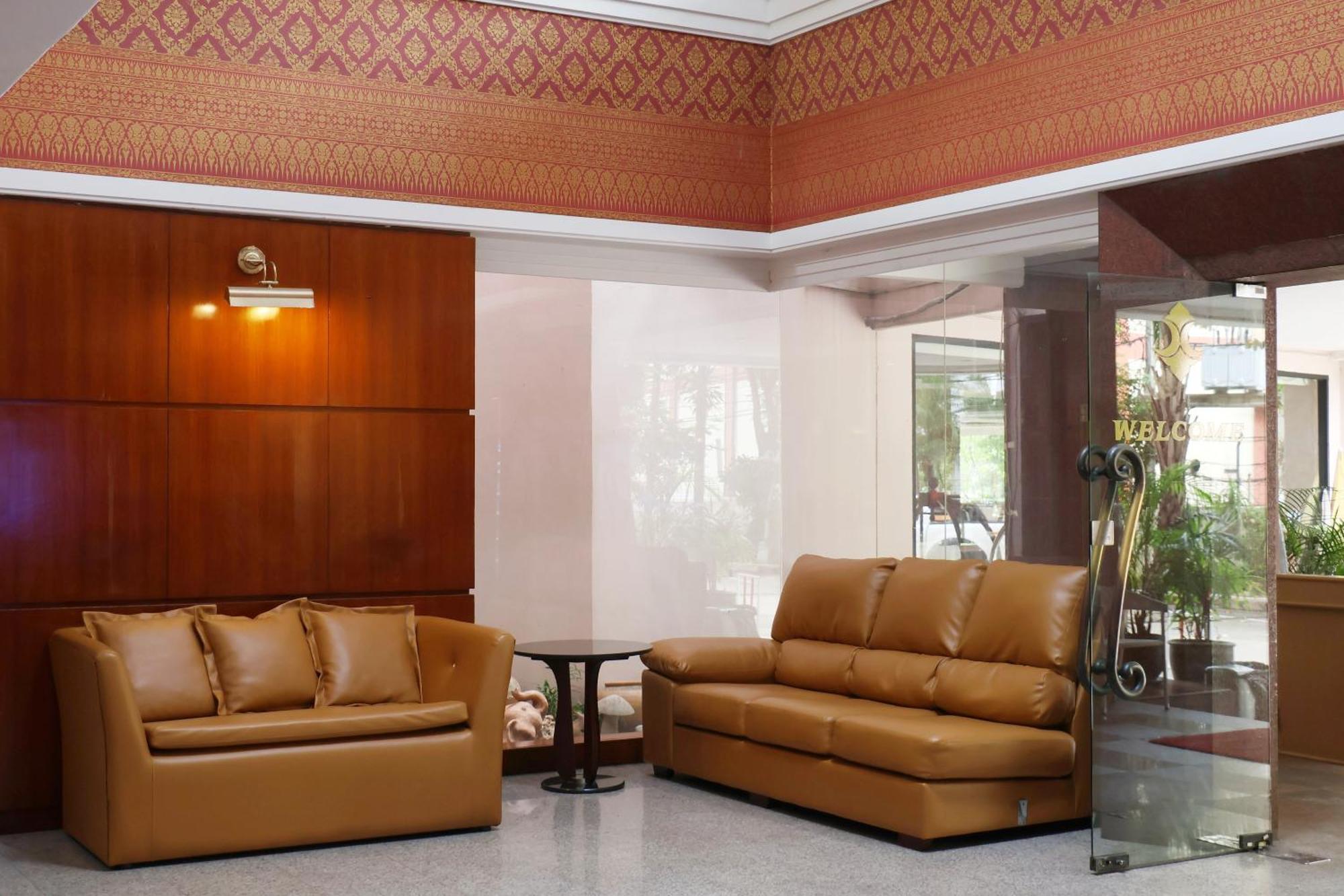 Nonthaburi Palace Hotel Esterno foto